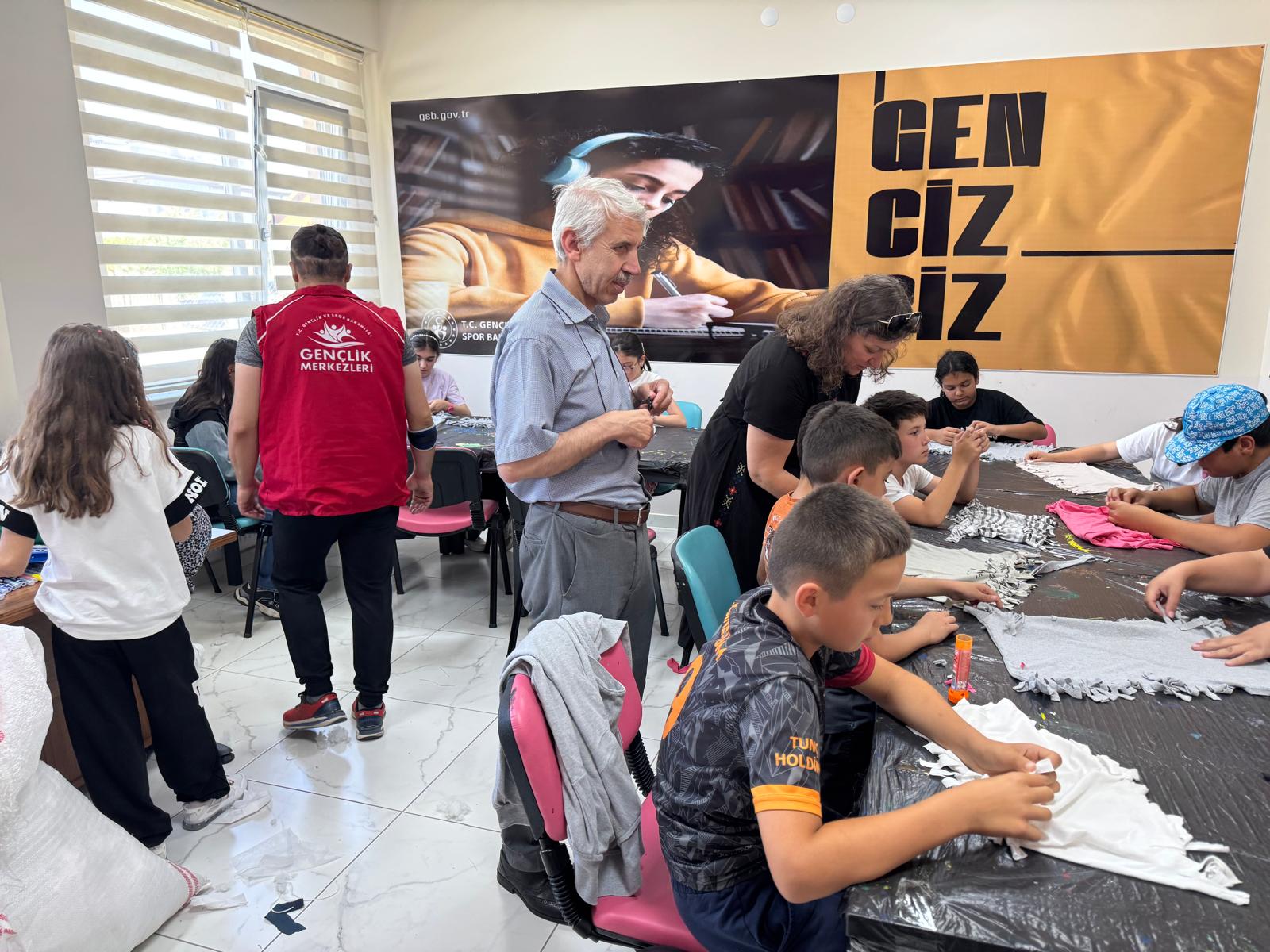BAİBÜ ve Gençlik Spor İl Müdürlüğü’nden Miniklere "Tekstilde Sıfır Atık" Eğitimi