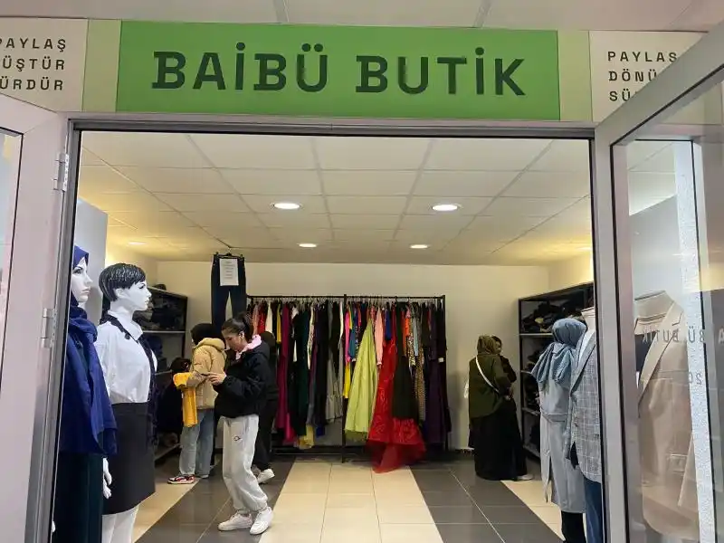 BAİBÜ Butik Yeniden Öğrencilerin Hizmetinde! galeri görseli