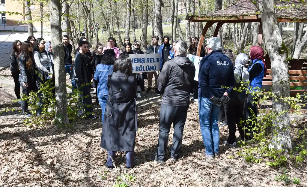 BAİBÜ'den Farkındalık Dolu "Geleceğimiz İçin Temiz Bir Dünya!" Etkinliği galeri görseli