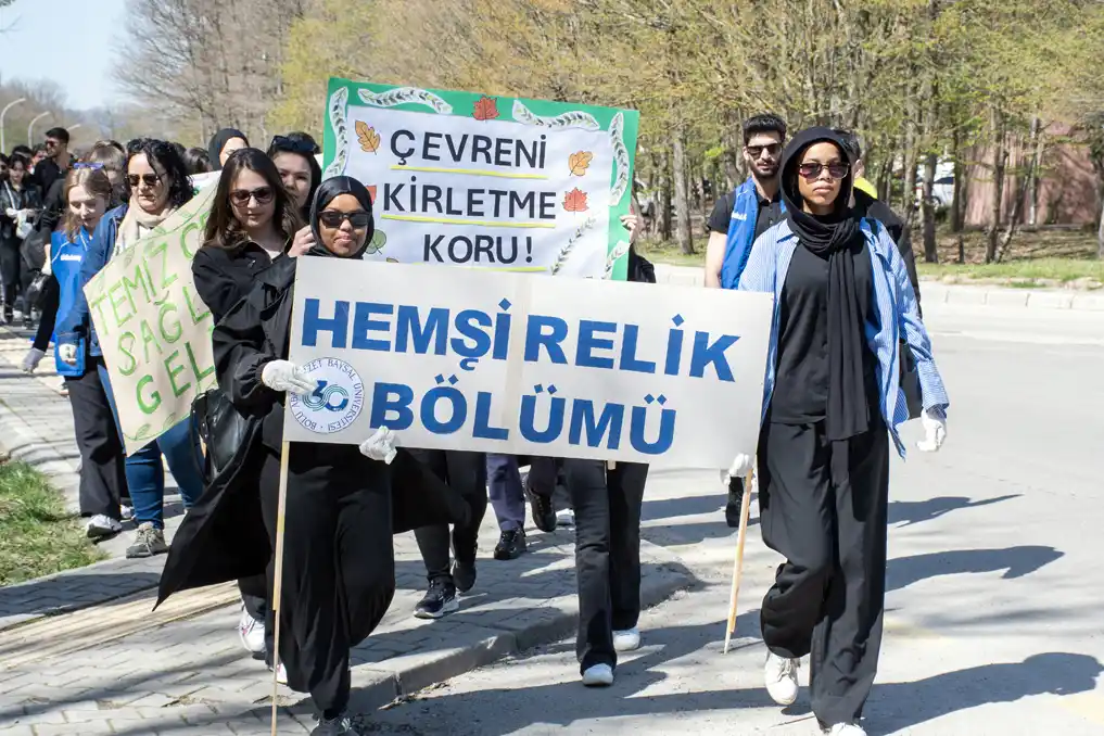 BAİBÜ'den Farkındalık Dolu "Geleceğimiz İçin Temiz Bir Dünya!" Etkinliği galeri görseli
