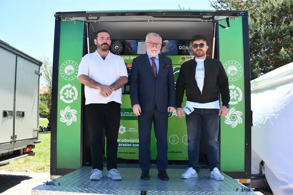 Bolu Abant İzzet Baysal Üniversitesi'nde Yeşil Kampüs Festivali: Geleceğe Umut Veren Çevre Buluşması galeri görseli