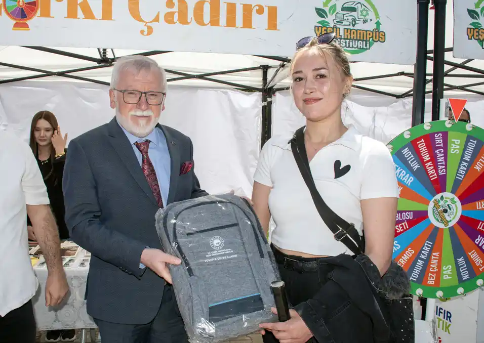 Bolu Abant İzzet Baysal Üniversitesi'nde Yeşil Kampüs Festivali: Geleceğe Umut Veren Çevre Buluşması galeri görseli