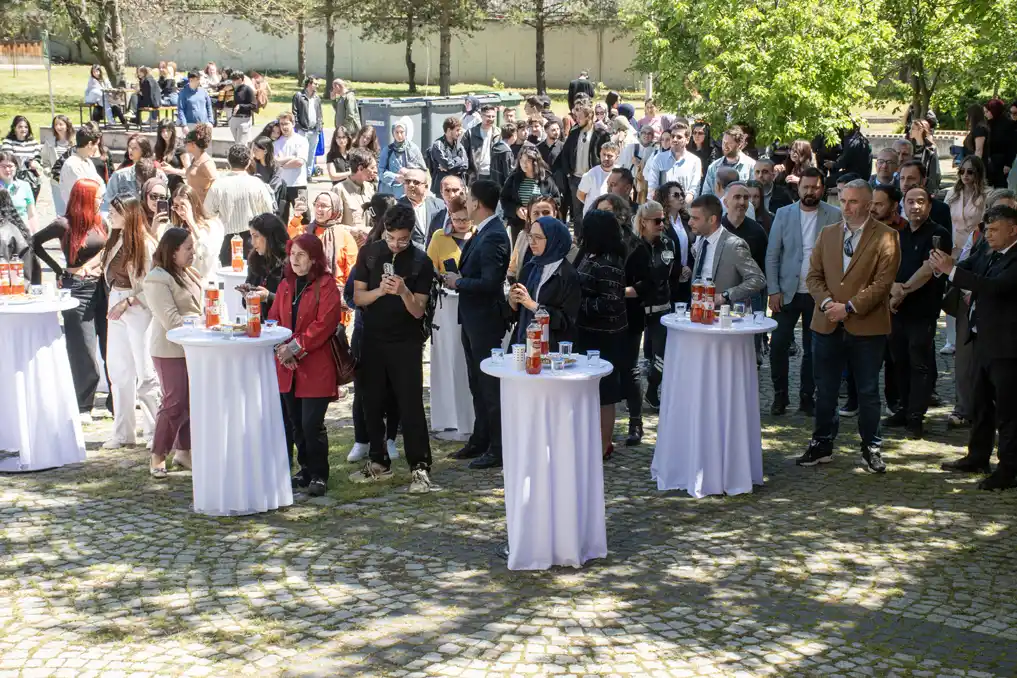 BAİBÜ BUTİK, Sürdürülebilir Modaya Yeni Bir Nefes Getirdi! galeri görseli