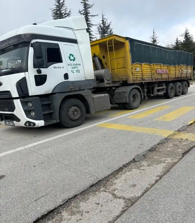 "Üniversitemizde tehlikeli atık yönetimi ve izleme süreci"